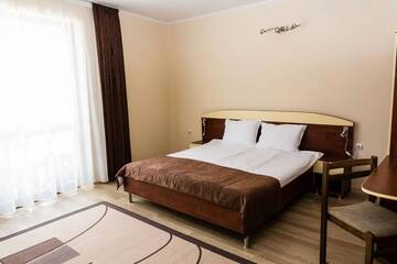 Фото номера Двухместный номер Делюкс с 1 кроватью и балконом Гостевой дом Guest House Elena г. Велинград 5