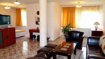 Фото номера Полулюкс с балконом Отель Hotel Markita г. Велинград 4