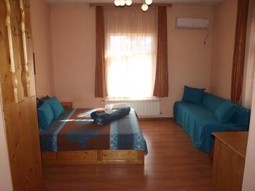 Фото номера Четырехместный номер &quot;Комфорт&quot; Гостевой дом Guest House Gergevana г. Велинград 4