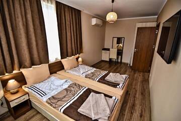 Фото номера Апартаменты с 2 спальнями и балконом Гостевой дом Zarevata Guest House г. Велинград 5