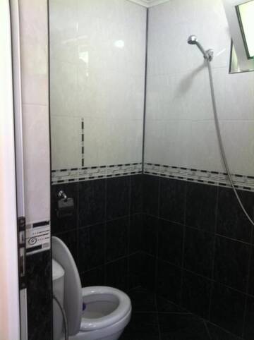 Фото номера Трехместный номер с балконом Отель Family Hotel Velevi г. Велинград 8