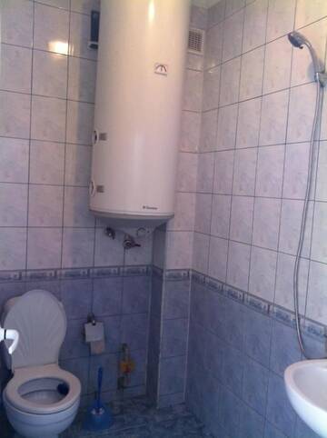 Фото номера Трехместный номер с балконом Отель Family Hotel Velevi г. Велинград 9
