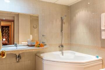 Фото номера Улучшенный люкс с 1 спальней Отель Park Hotel Olymp &amp; SPA г. Велинград 2