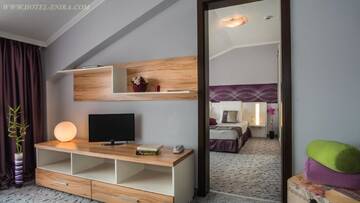 Фото номера Апартаменты с 1 спальней и балконом (для 2 взрослых) Отель Enira Spa Hotel г. Велинград 3