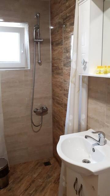 Фото номера Апартаменты с 2 спальнями Гостевой дом Guest House Radoychevi г. Велинград 6