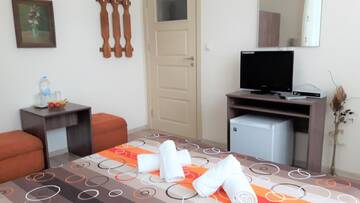 Фото номера Двухместный номер Делюкс с 1 кроватью и балконом Гостевой дом Guest House Radoychevi г. Велинград 3
